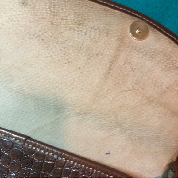 Alligator-Embossed Leather Fold-Over Crossbody Bag - Picture 7 of 9